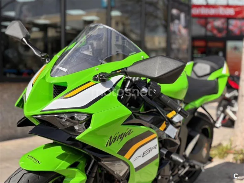 Kawasaki Ninja ZX-6R – Vista 15