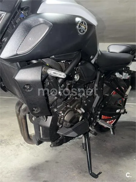 Yamaha MT-07 – Vista 6