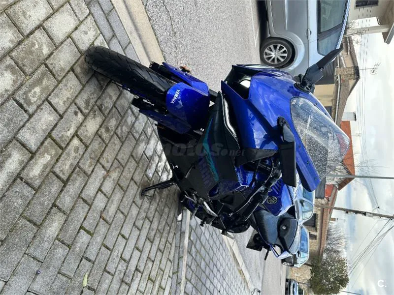 Yamaha R125 – Vista 4