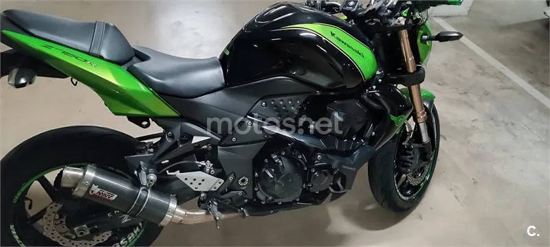 Kawasaki Z 750R – Vista 8