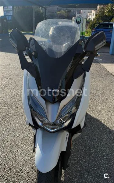 Honda Forza – Vista 3