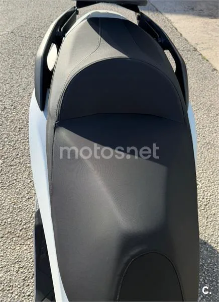 Honda Forza – Vista 8