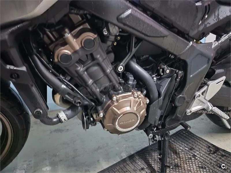 Honda CB 650 R – Vista 4