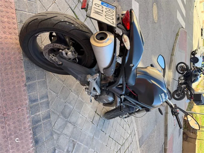 Ducati Monster 696 – Vista 4
