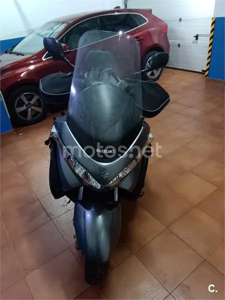 Suzuki Burgman 125 – Vista 2