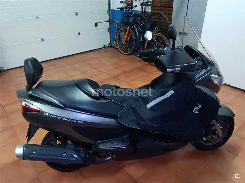 Suzuki Burgman 125 – Vista 3