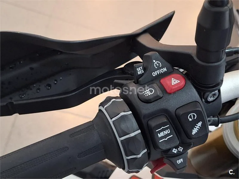BMW F 900 R – Vista 9