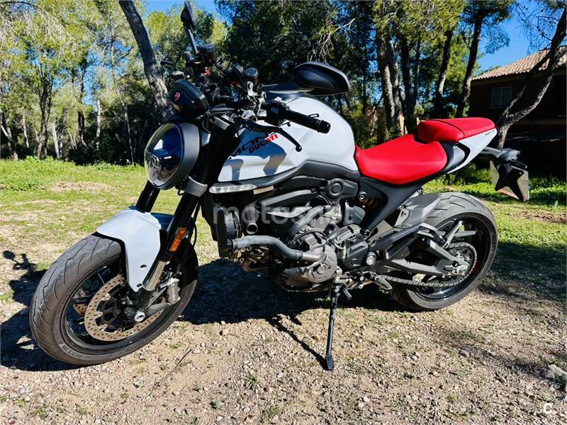 Ducati Monster – Vista 3