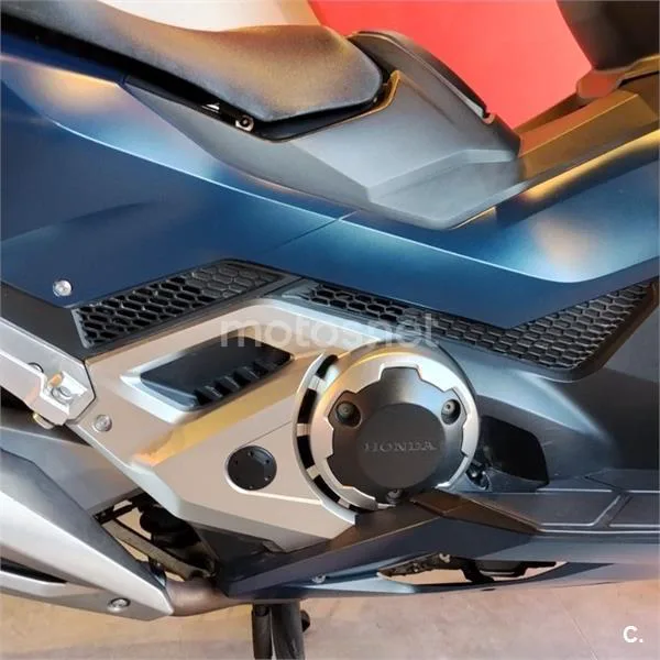 Honda Forza 750 – Vista 11