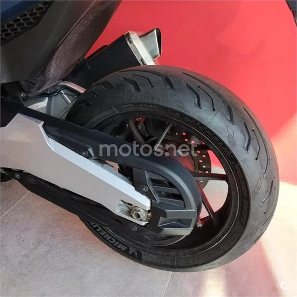 Honda Forza 750 – Vista 14