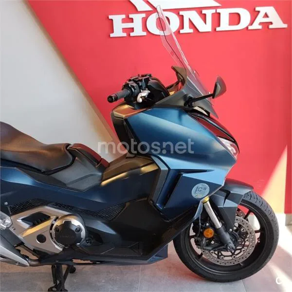 Honda Forza 750 – Vista 7