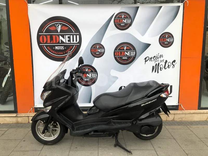 Suzuki Burgman 125 2499 € 2015 Madrid - 1