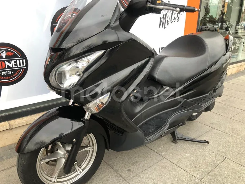 Suzuki Burgman 125 2499 € 2015 Madrid - 2