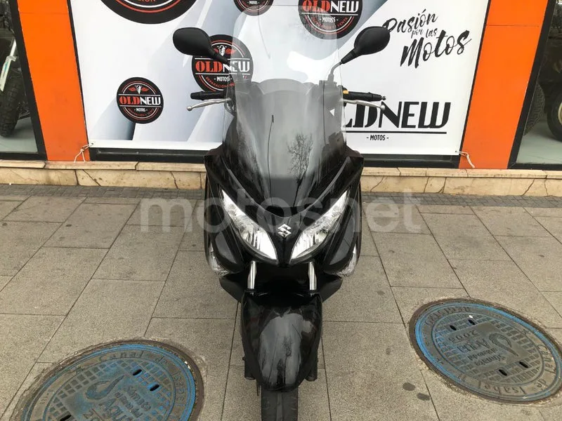 Suzuki Burgman 125 - Vista 11