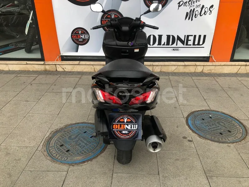 Suzuki Burgman 125 - Vista 14