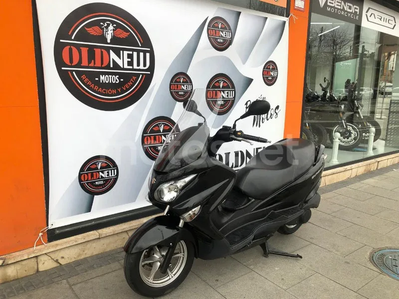 Suzuki Burgman 125 - Vista 15