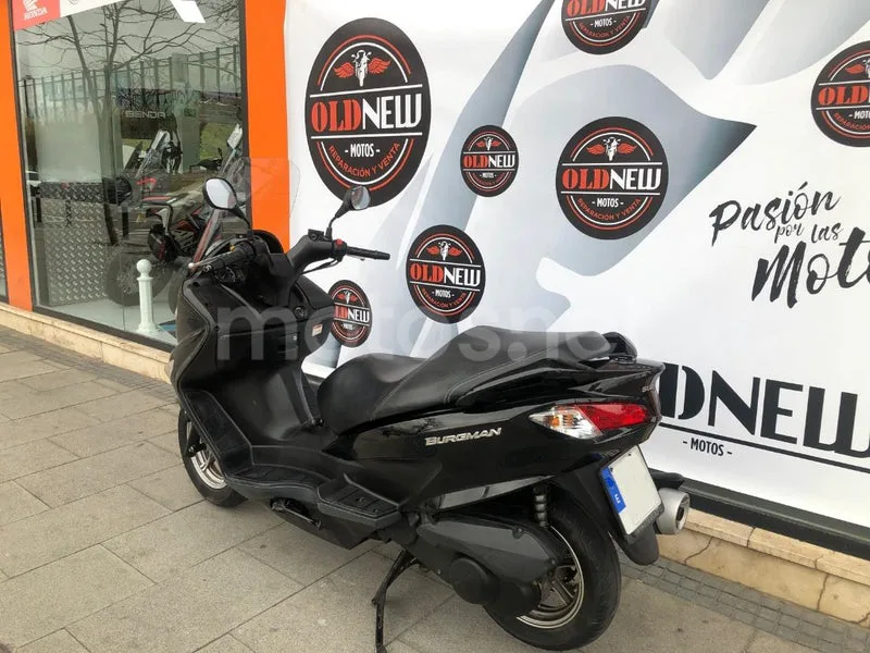 Suzuki Burgman 125 - Vista 3