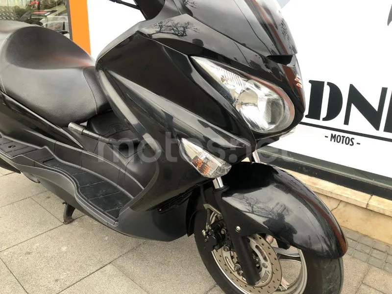 Suzuki Burgman 125 - Vista 4