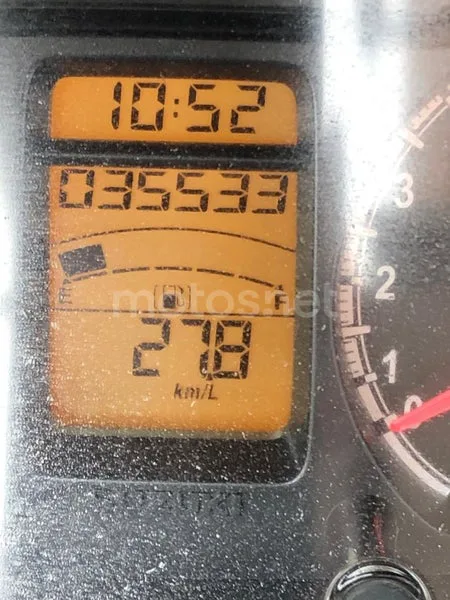 Suzuki Burgman 125 - Vista 5
