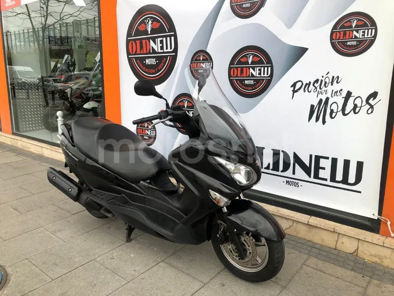 Suzuki Burgman 125 - Vista 8