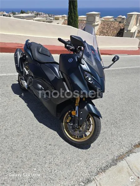 Yamaha TMAX – Vista 2