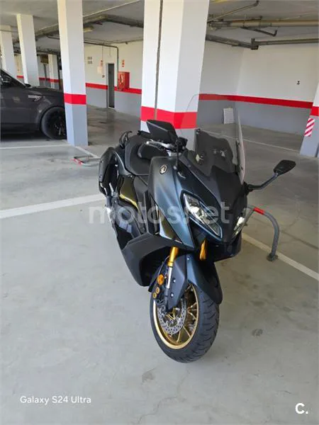 Yamaha TMAX – Vista 5