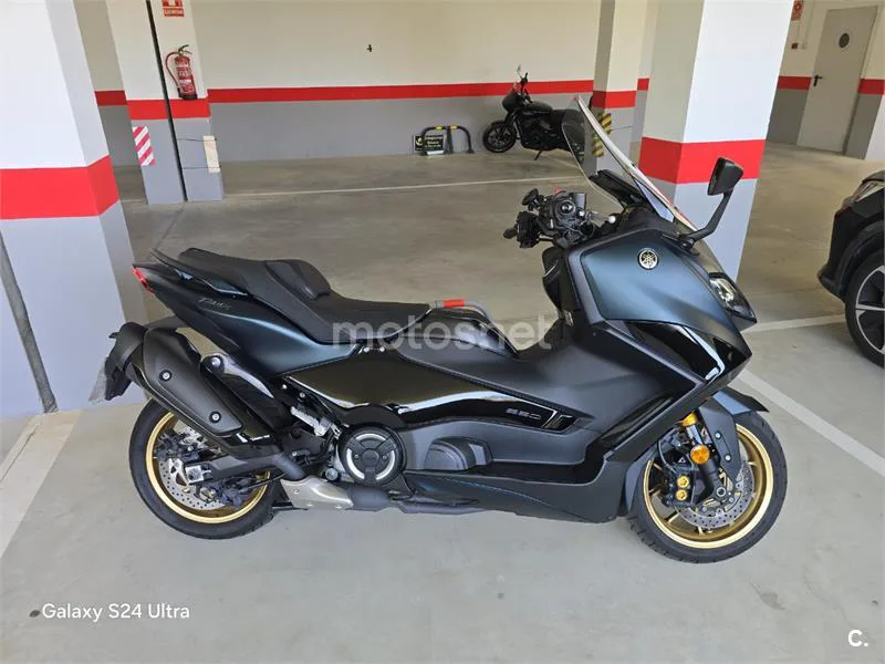 Yamaha TMAX – Vista 6