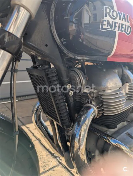 Royal Enfield Interceptor 650 - Vista 15