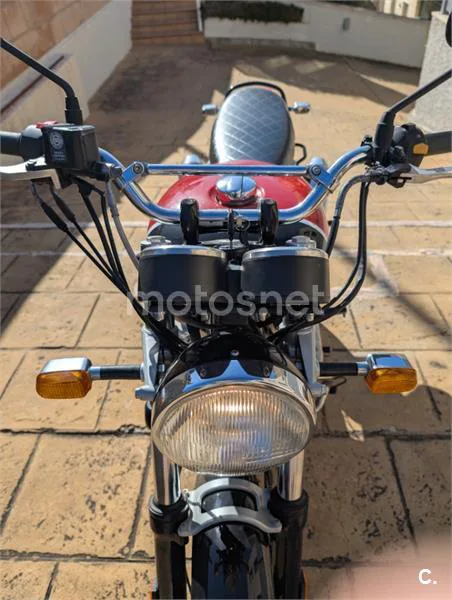 Royal Enfield Interceptor 650 - Vista 3
