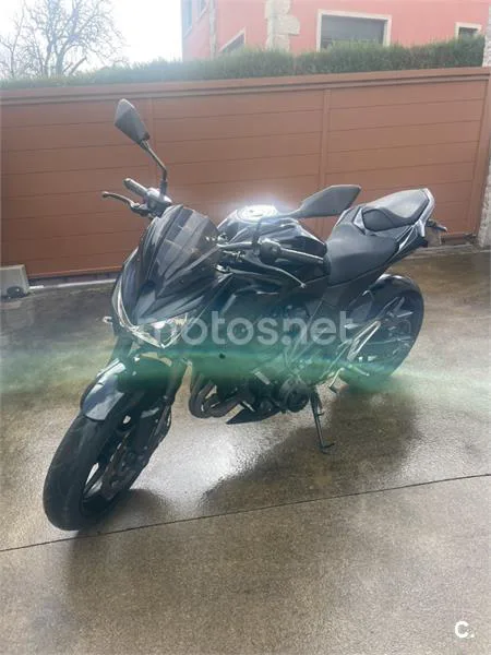 Kawasaki Z 800 – Vista 2