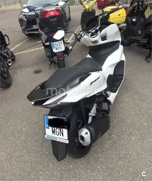 Honda PCX 125 – Vista 2