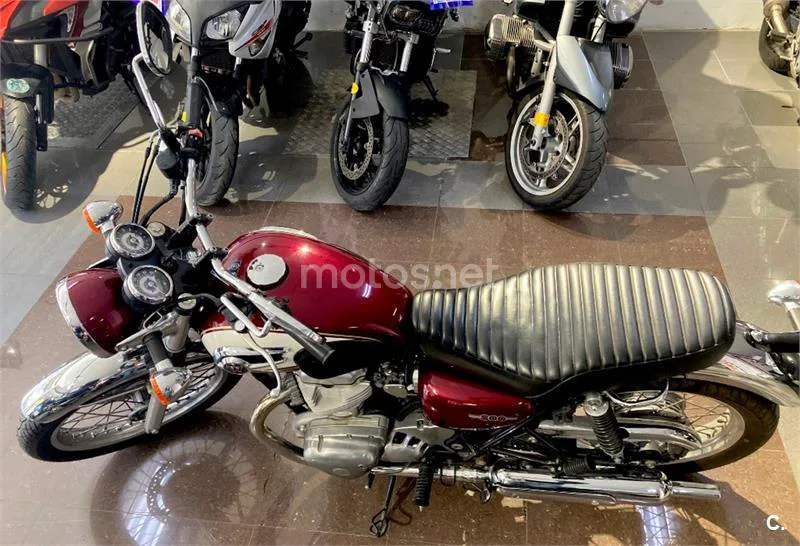 Kawasaki W800 – Vista 13