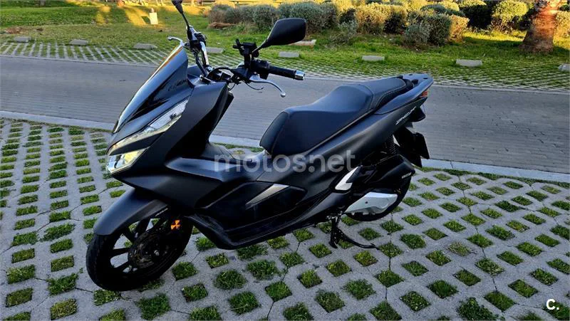 Honda PCX 125 – Vista 2