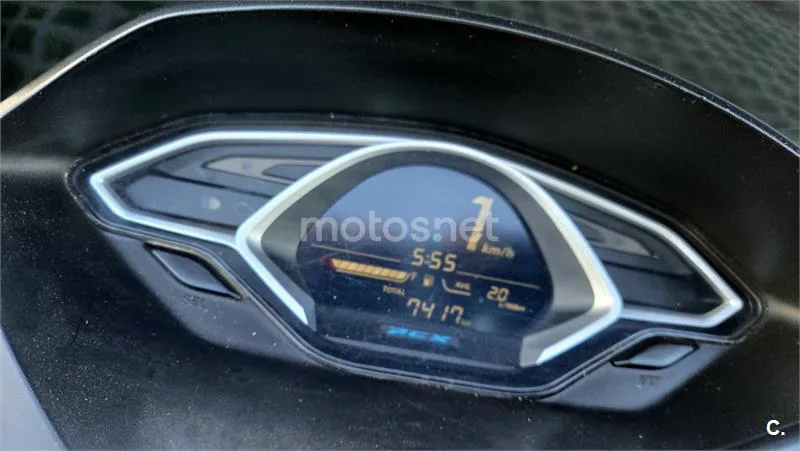 Honda PCX 125 – Vista 5