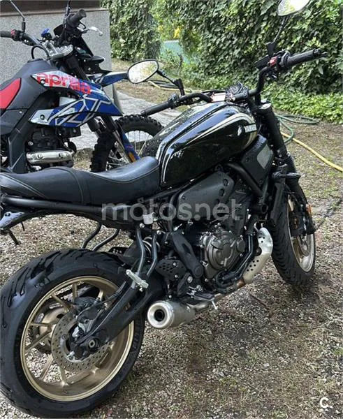 Yamaha XSR 700 – Vista 3