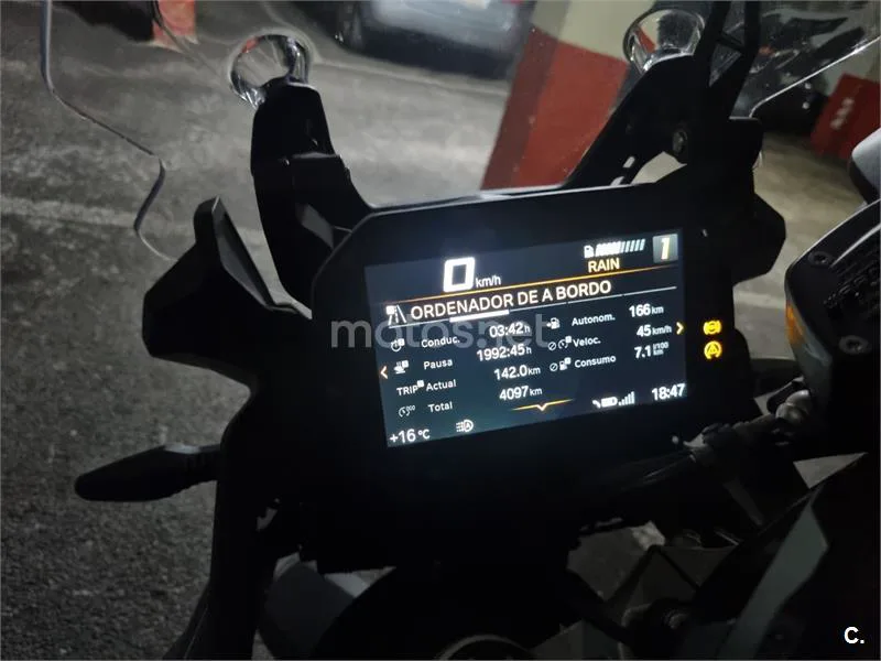 BMW F 750 – Vista 4