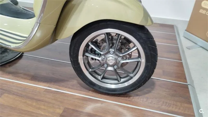 Vespa Primavera – Vista 14