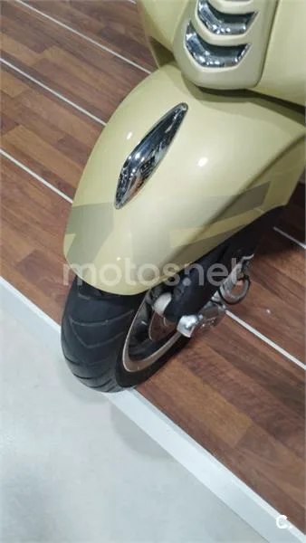Vespa Primavera – Vista 25