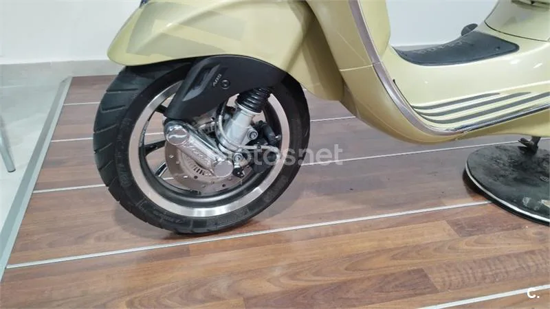 Vespa Primavera – Vista 27