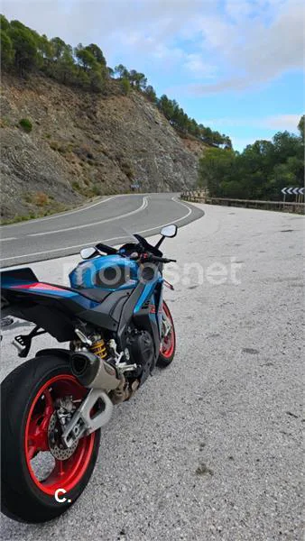 Aprilia RSV4 – Vista 4