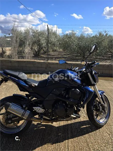 Kawasaki Z 750 – Vista 4