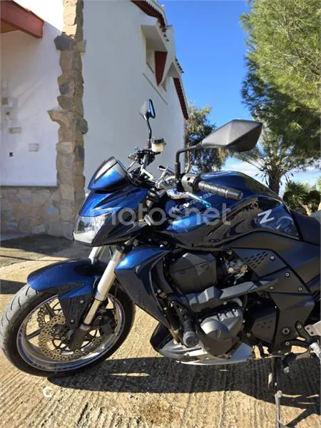 Kawasaki Z 750 – Vista 8