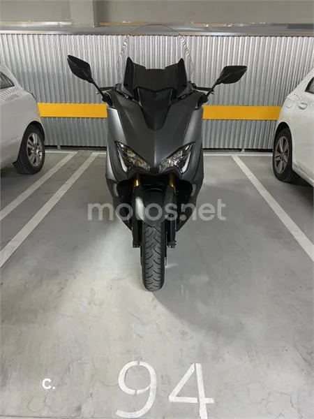 Yamaha TMAX 560 – Vista 2