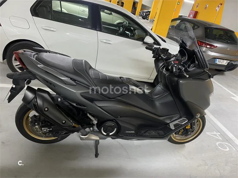 Yamaha TMAX 560 – Vista 4