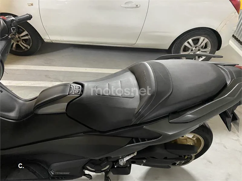 Yamaha TMAX 560 – Vista 5