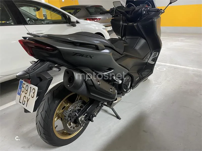 Yamaha TMAX 560 – Vista 10