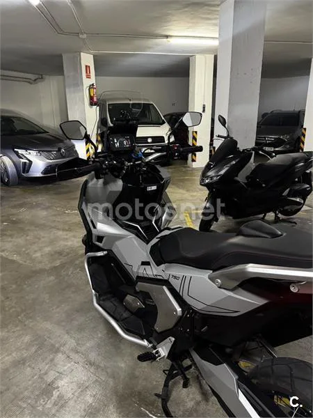 Honda X-ADV – Vista 4