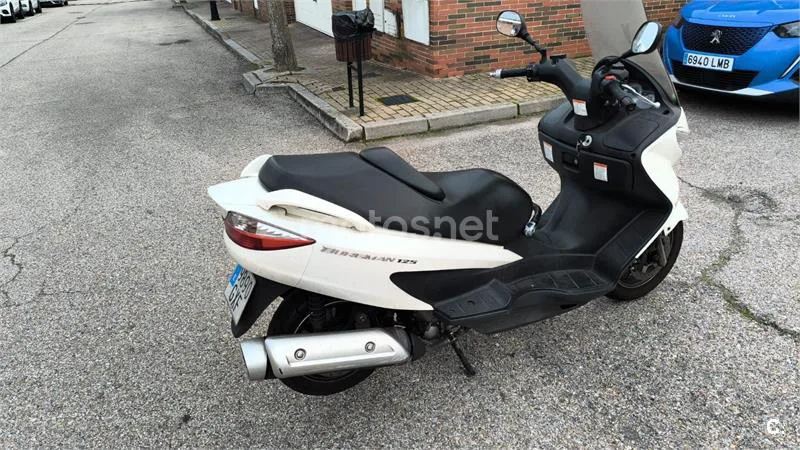Suzuki Burgman 125 – Vista 3