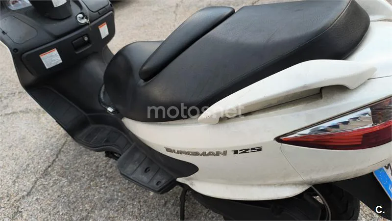 Suzuki Burgman 125 – Vista 6