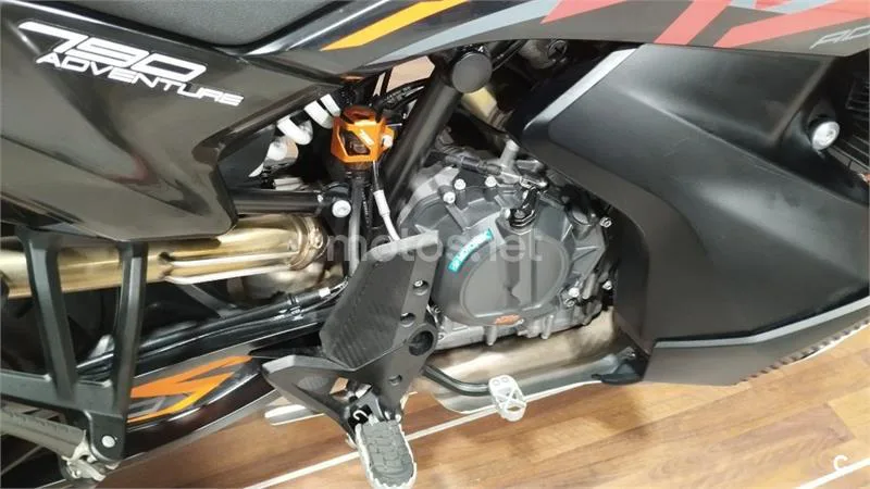 KTM 790 – Vista 20